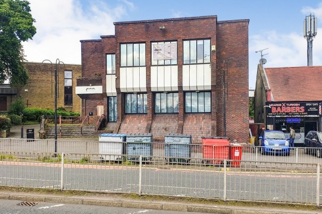 238 Ayr Road, Newton Mearns, Glasgow, Scotland G77 6AA 6