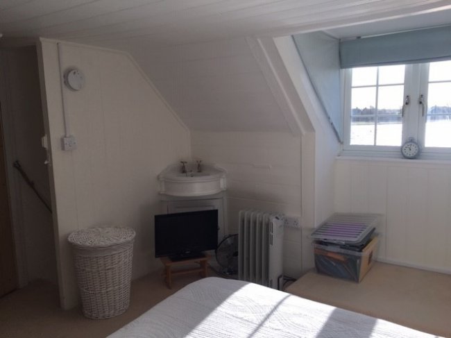 Elizabeth Cottage, High Street, Bosham, Chichester PO18 8LS 9