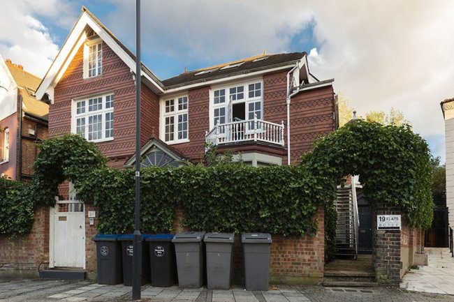 19 Heathfield Park, Willesden Green, London NW2 5JE 8