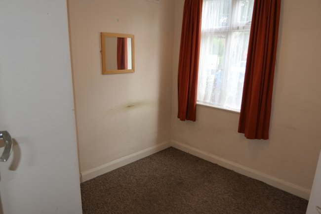 10 Shelley Avenue, Greenford, Middlesex UB6 8RX  3