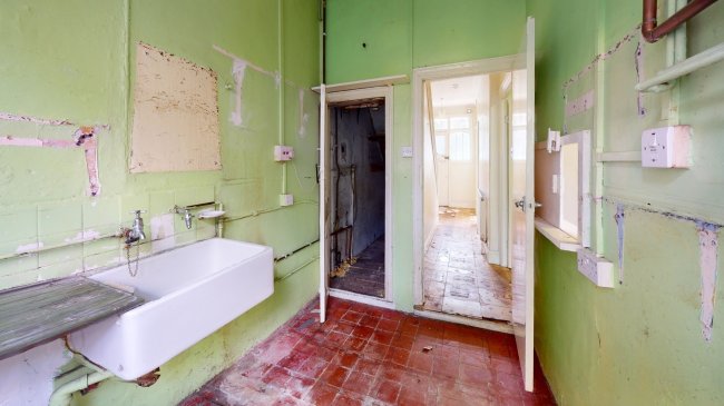 4 Weybourne Street, Wandsworth, London SW18 4HQ 1