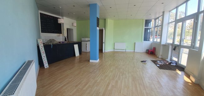 103 & 105 Station Road, Clacton on Sea, Essex CO15 1TW 5