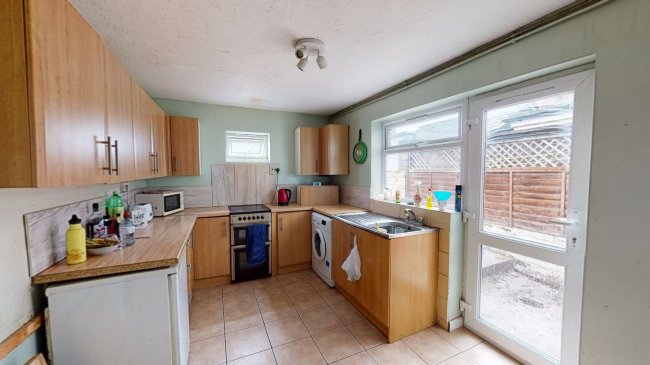 6 Pell Street, Reading, Berkshire RG1 2NZ 7