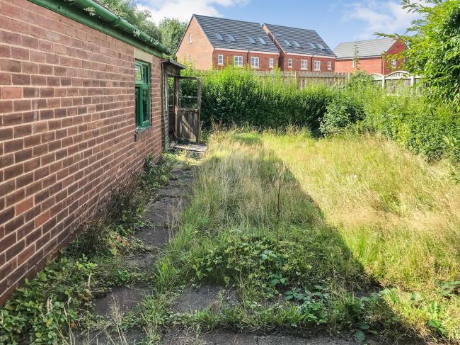 290 Warminster Road, Sheffield, South Yorkshire S8 8PT 5