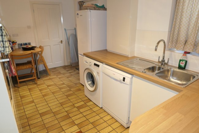 63 Cobbold Road, Shepherds Bush, London W12 9LA 4