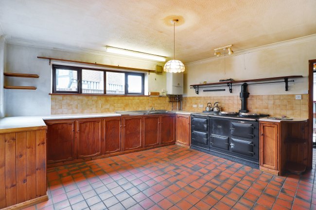 35 Stone Street, Cranbrook, Kent TN17 3HF 9