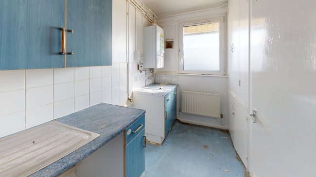 50 Butler House, Burdett Road, Limehouse, London E14 7AB 6