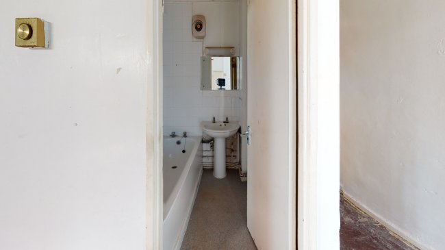 47 Elmslie Point, Leopold Street, Bow, London E3 4LD 9