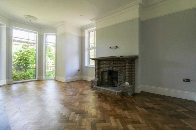 Willowbank, Washbank Road, Eynesbury, St Neots, Cambridgeshire PE19 2TF 1