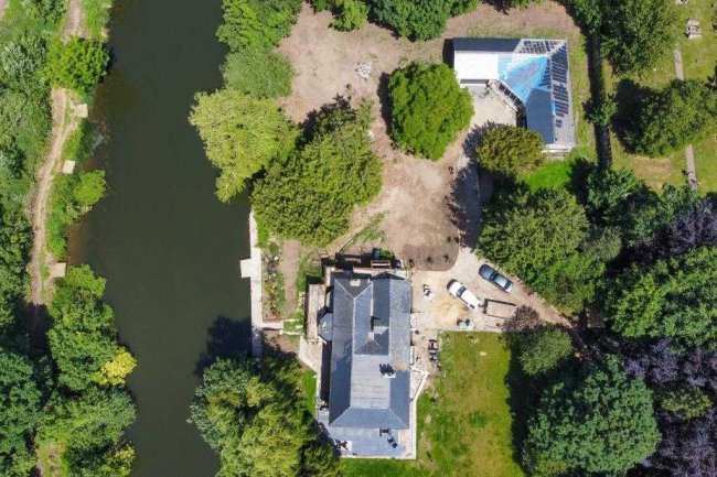 Willowbank, Washbank Road, Eynesbury, St Neots, Cambridgeshire PE19 2TF 1