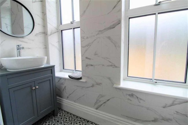 Willowbank, Washbank Road, Eynesbury, St Neots, Cambridgeshire PE19 2TF 1