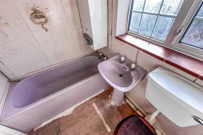 Honeysuckle Cottage, Church Lane, Yapton, Arundel, BN18 0EH 3