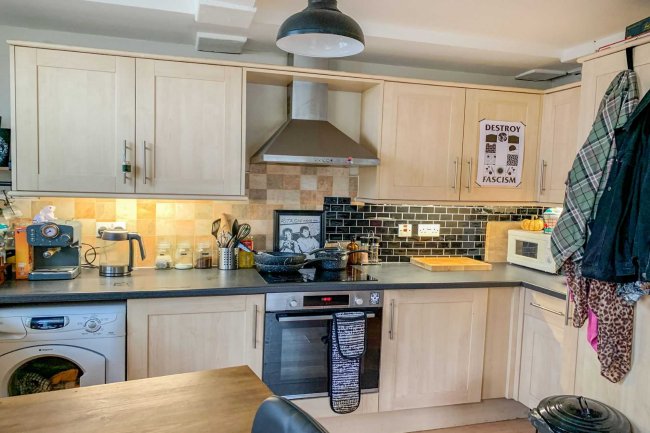 30 Equity Chambers, 40 Piccadilly, Bradford BD1 3NN 4