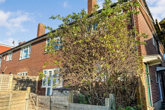 11 Clement Road, Beckenham BR3 4NT 4