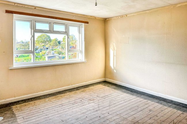 11 Clement Road, Beckenham BR3 4NT 4