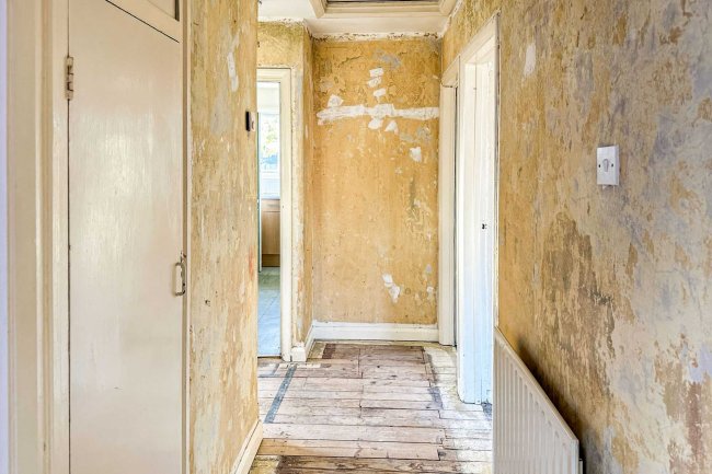 11 Clement Road, Beckenham BR3 4NT 4