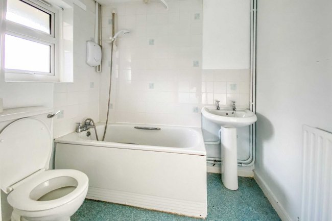 5 Moat Side, Anstey, Buntingford, SG9 0DD 10