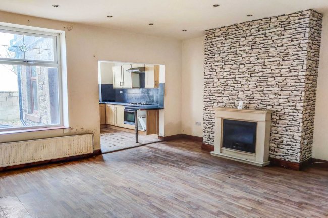 7 Ightenhill Park Lane, Burnley, BB12 0LE 1