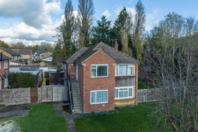 First Floor Flat, 4 Denham Green Lane, Uxbridge, Middlesex, UB9 5LD 
 9