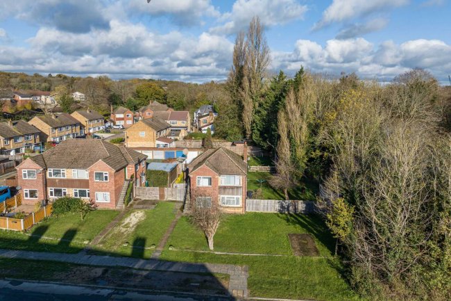 First Floor Flat, 4 Denham Green Lane, Uxbridge, Middlesex, UB9 5LD 
 9