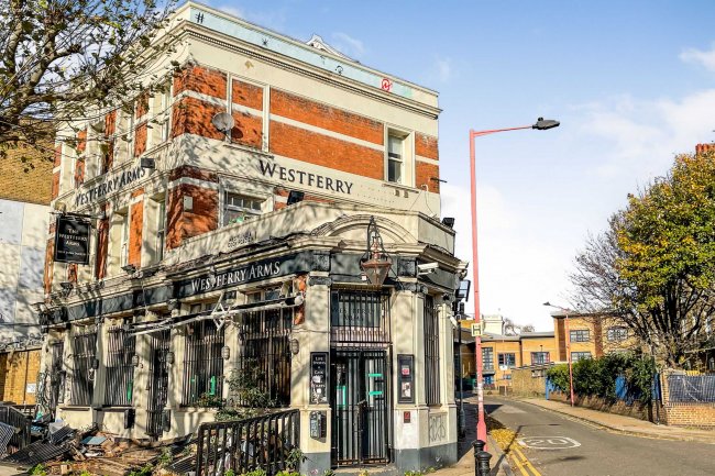 43 West India Dock Road, London, E14 8EZ 10