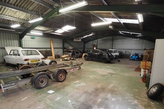 Kings Farm, Dorking Road, Kingsfold, RH12 3SA  3