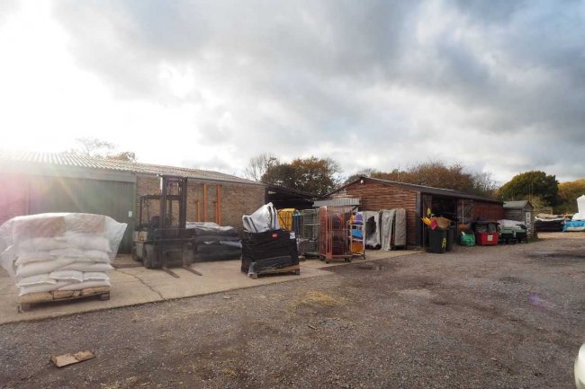 Kings Farm, Dorking Road, Kingsfold, RH12 3SA  3