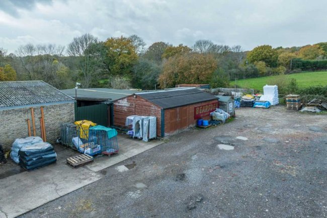 Kings Farm, Dorking Road, Kingsfold, RH12 3SA  3