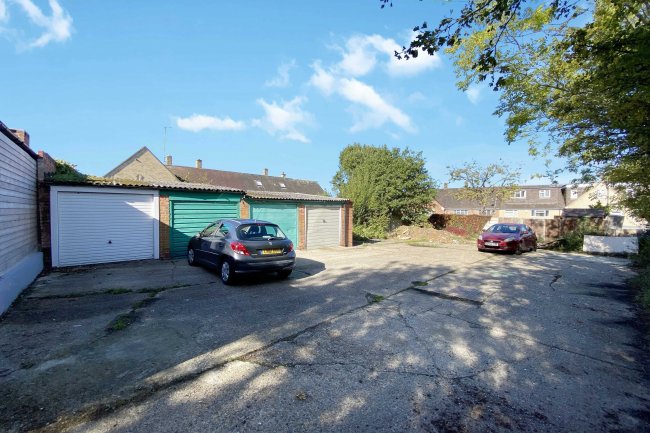 Land adjacent to 58 Roundhill Drive, Enfield, EN2 7RW 2