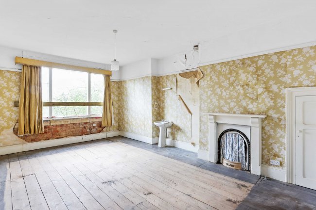 Elm Villa, 49 London Road, Cheltenham, GL52 6HE 8