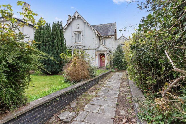 Elm Villa, 49 London Road, Cheltenham, GL52 6HE 8