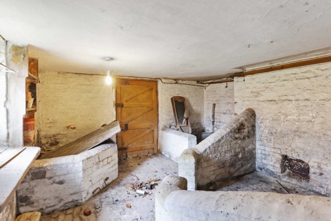 Elm Villa, 49 London Road, Cheltenham, GL52 6HE 8