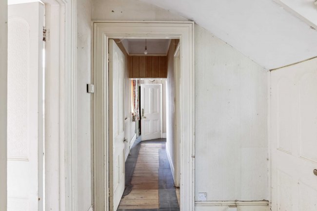 Elm Villa, 49 London Road, Cheltenham, GL52 6HE 8