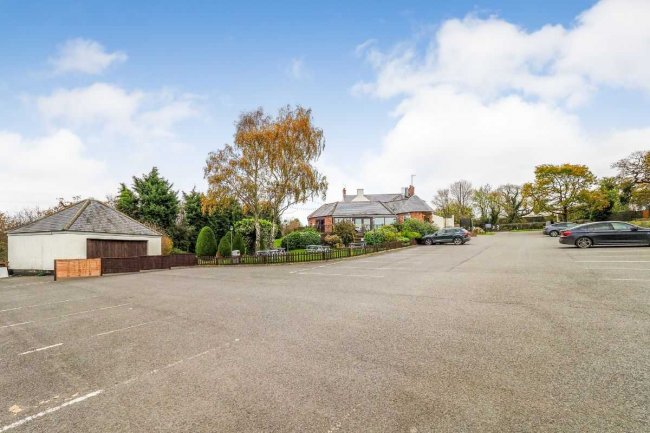 The Thorn Tree, 246 Nottingham Road, Langley Mill, Codnor, Nottingham NG16 4HG
 7