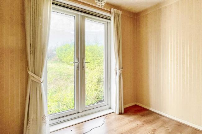 24 Middlebrook Drive, Bradford BD8 0EU 4