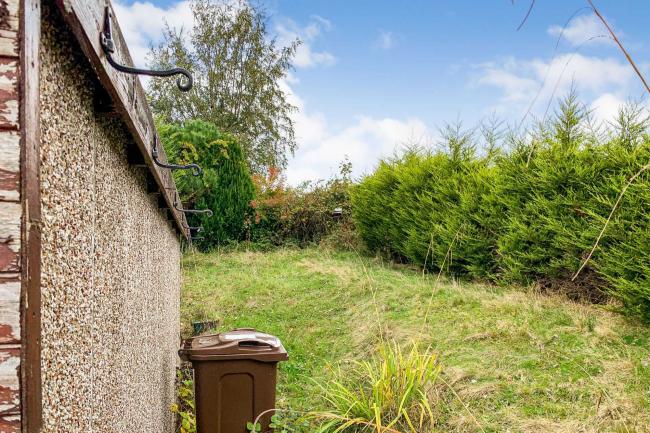 24 Middlebrook Drive, Bradford BD8 0EU 4