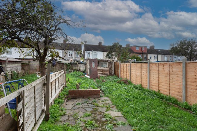 69 Norman Road, Ilford, Essex, IG1 2NH  7