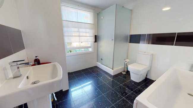 1 Digby Crescent, Finsbury Park, London, N4 2HS
 7