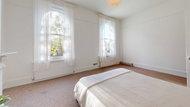 1 Digby Crescent, Finsbury Park, London, N4 2HS
 7