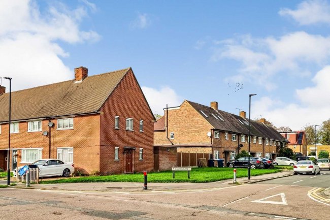 Land adjacent 82 Elsinge Road, Enfield, EN1 4PF 1