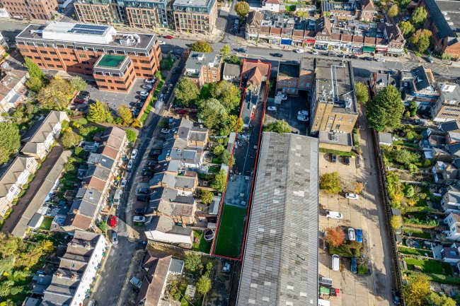 Malt & Hops, 891 High Road, North Finchley, London N12 8QA 9