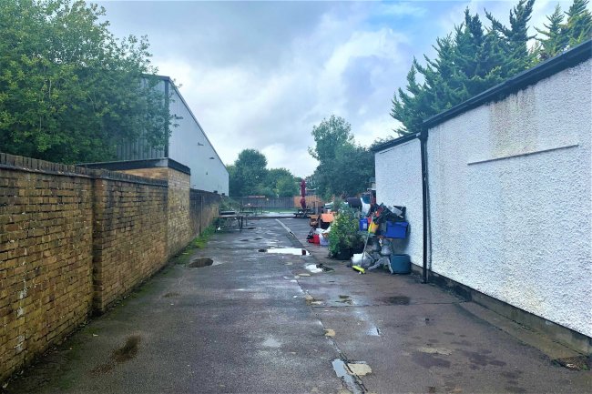 Malt & Hops, 891 High Road, North Finchley, London N12 8QA 9