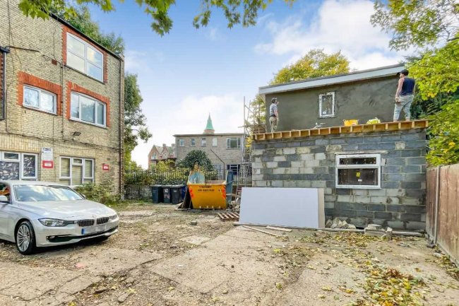 Land rear of 20 Hendon Lane, Finchley, London, N3 1TR 2