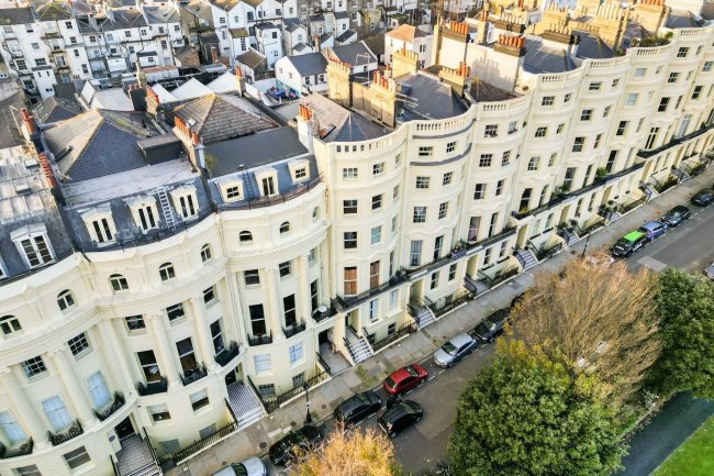 41 Brunswick Square, Hove, East Sussex, BN3 1EE 7