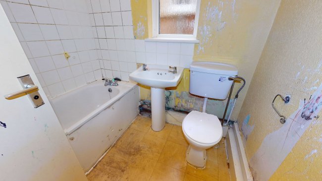 69A Murillo Road, Lewisham, London, SE13 5QG 
 6