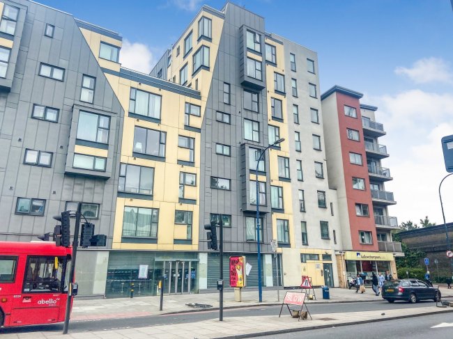 23 Axis House, 262 Lewisham High Street, Lewisham, London SE13 6AD 8