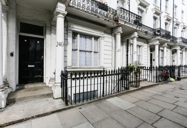240A Gloucester Terrace, Bayswater, London W2 6HU 2