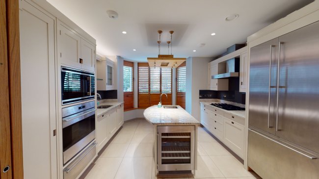 1 Vicarage Gate House, Vicarage Gate, Kensington, London W8 4AQ 1