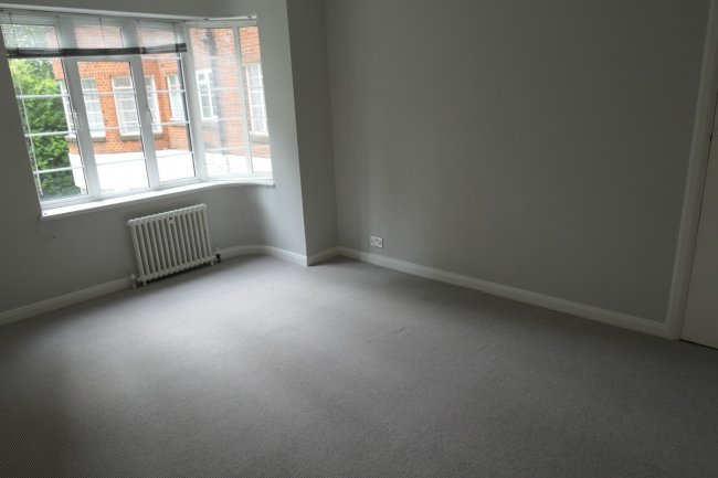 35 Langham Court, Wyke Road, Rayners Park, London SW20 8RP 3