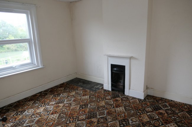 17 Avon View, Bath Road, Devizes, Wiltshire SN10 1PH 7